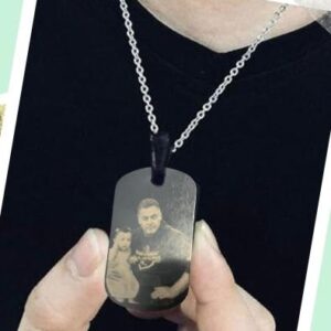 Collar placa estilo militar